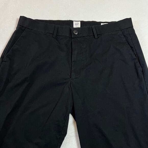 Gap Men's Relaxed Straight Leg Chino Pants Size 33 x 32 Minimalist Career Casual - Picture 3 of 11